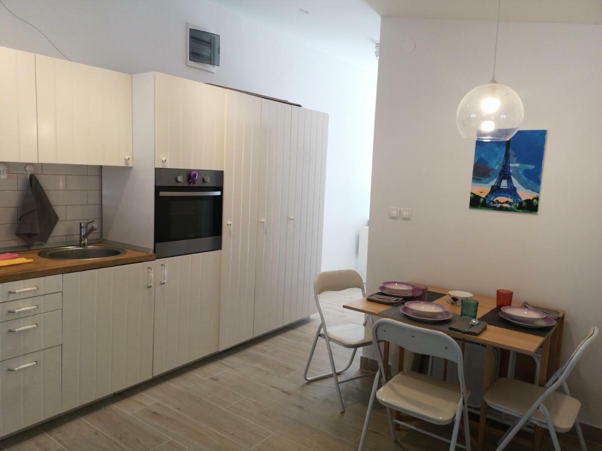 Apartman Studio Kod Ujevica Baška Voda Exterior foto