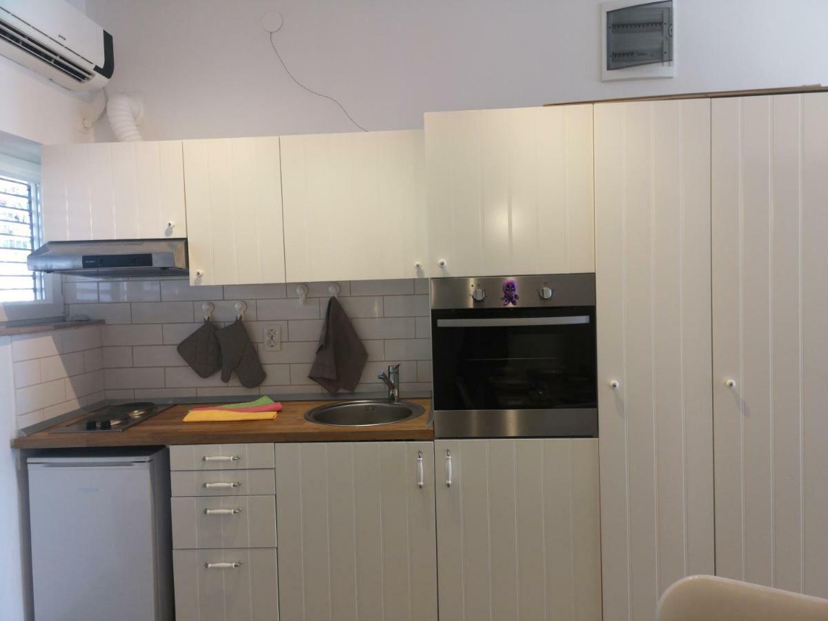 Apartman Studio Kod Ujevica Baška Voda Exterior foto